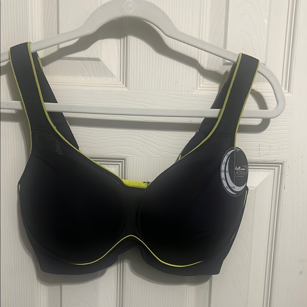 Black/lime green spirt bra 38 DD by Half moon active by Modern Movement.